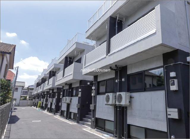 三鷹駅 徒歩13分 構造:鉄筋コンクリート造